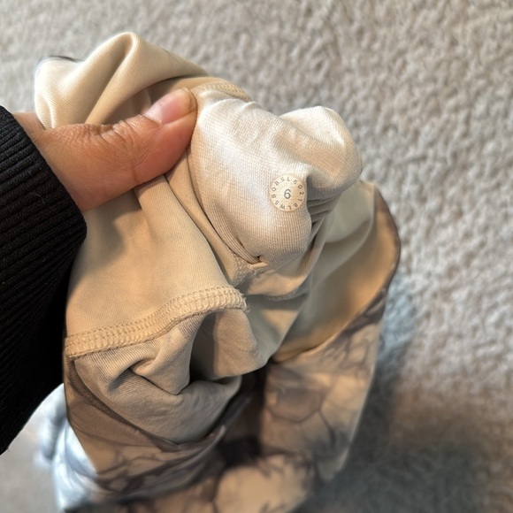 Lululemon Wunder Under Hi-Rise Tight  28
Dual Shibori Antique Whit Baltic size 6 - Picture 6 of 6